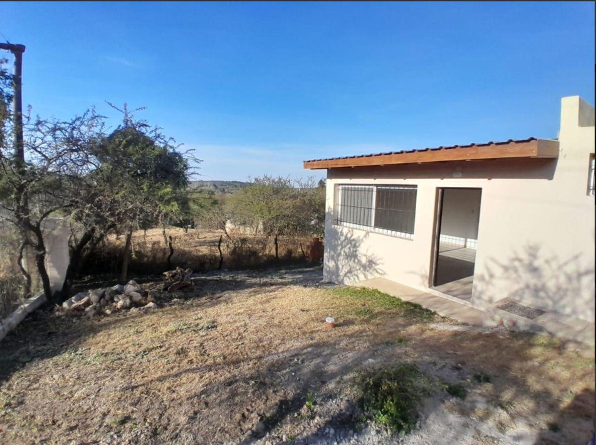 Casa en Alquiler en Cerro del Sol, 2 dorm, con patio amplio y vista, a estrenar, Salsipuedes.
