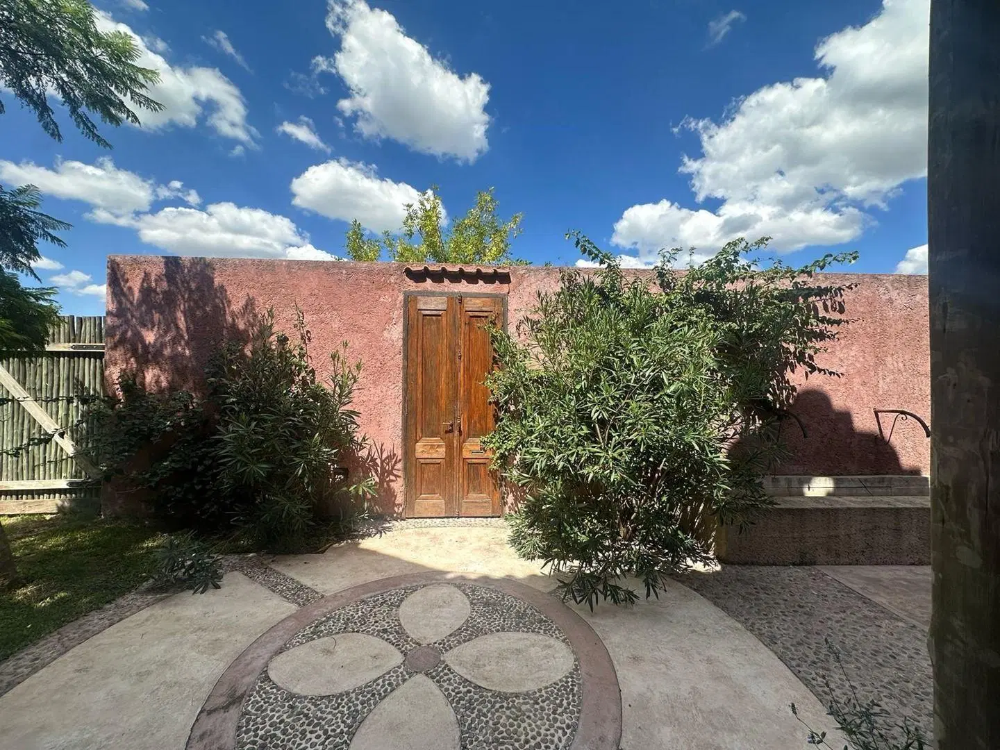 Venta Casa a la Laguna 6 ambientes en San Benito Villanueva Tigre 2