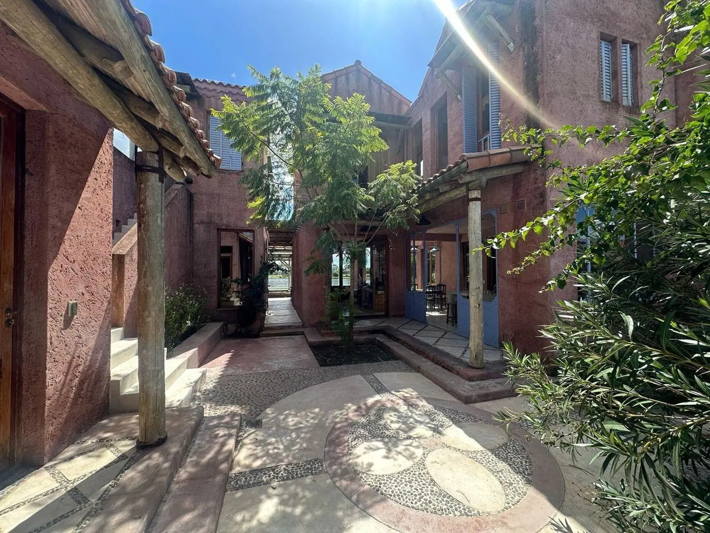 Venta Casa a la Laguna 6 ambientes en San Benito Villanueva Tigre 5