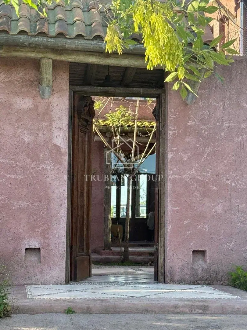 Venta Casa a la Laguna 6 ambientes en San Benito Villanueva Tigre • AT 5
