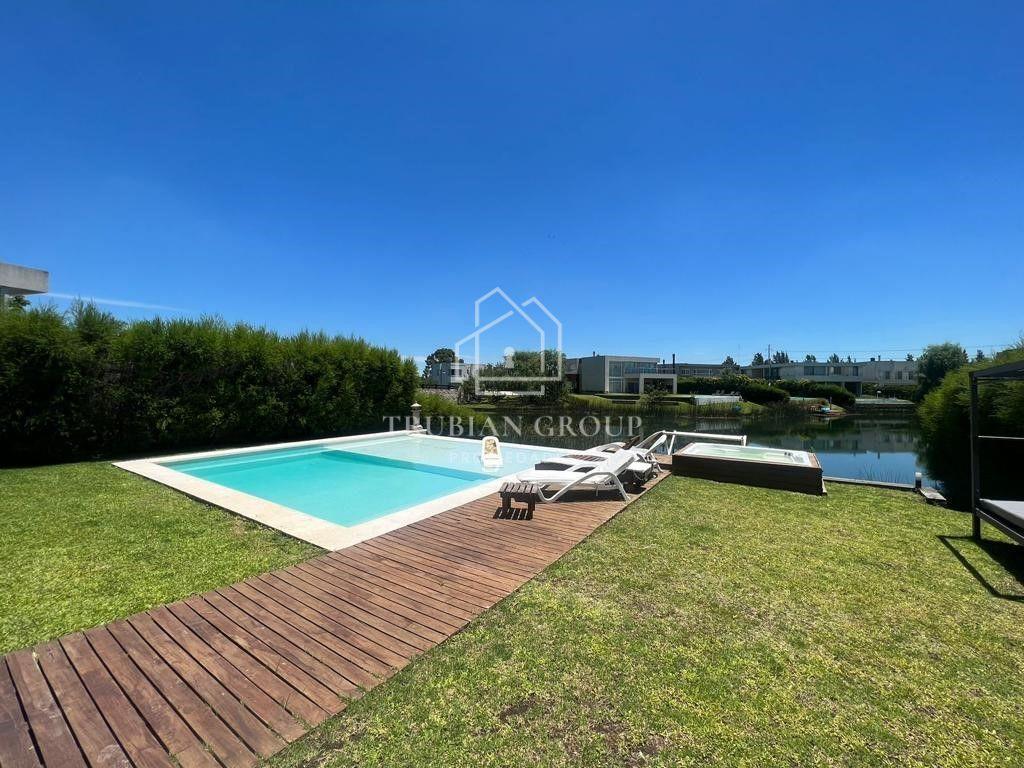 Foto de Casa en Venta en Los Alisos, Nordelta, Tigre • AT, imagen 3