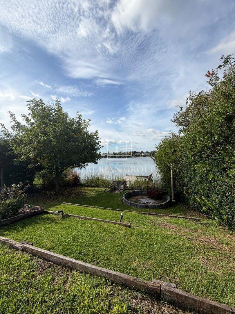 Casa a la Laguna en venta en San Agustín, Villanueva, Tigre • AT