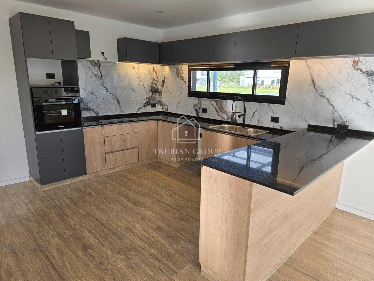 Foto de Casa en Venta en Canal Barrio Nautico, Villanueva, Tigre • AT, imagen 2
