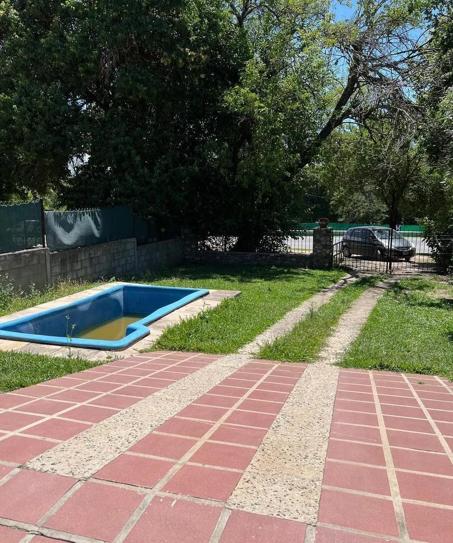 Casa en Alquiler en Anisacate sobre Ruta 5 4