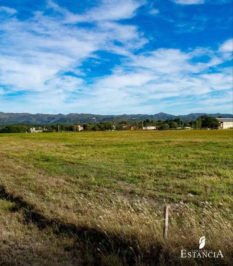 Lote 480 m² apto duplex en Lomas de la Estancia 3