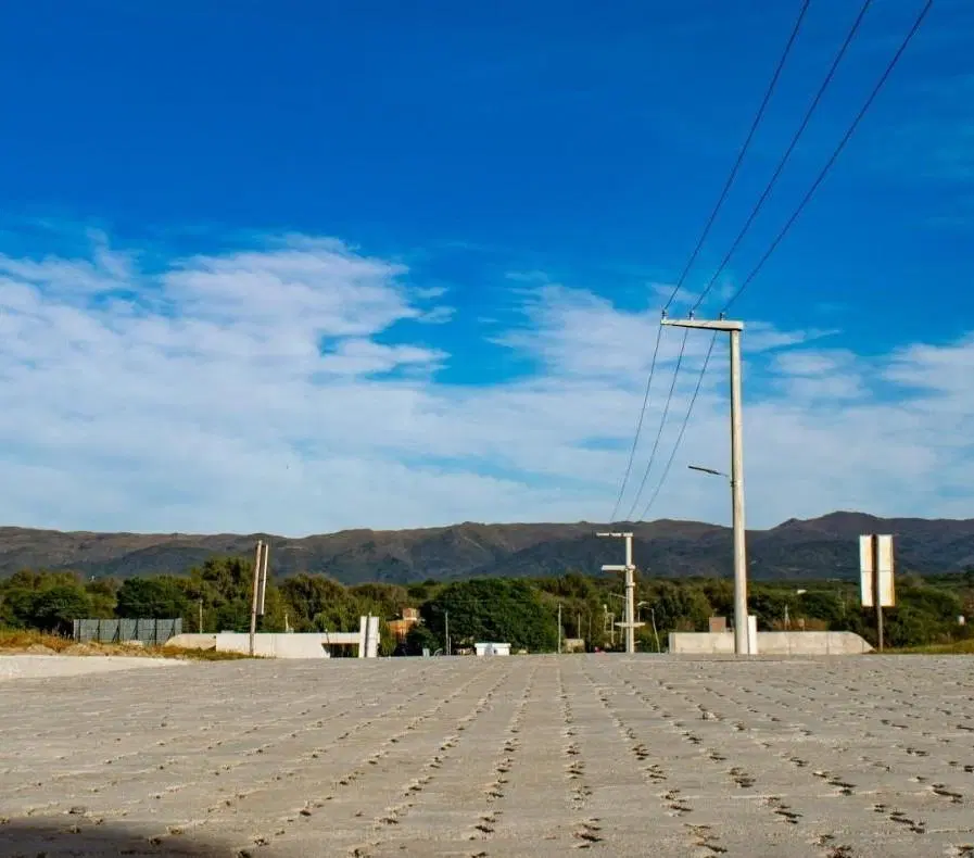 Lote 480 m² apto duplex en Lomas de la Estancia 2