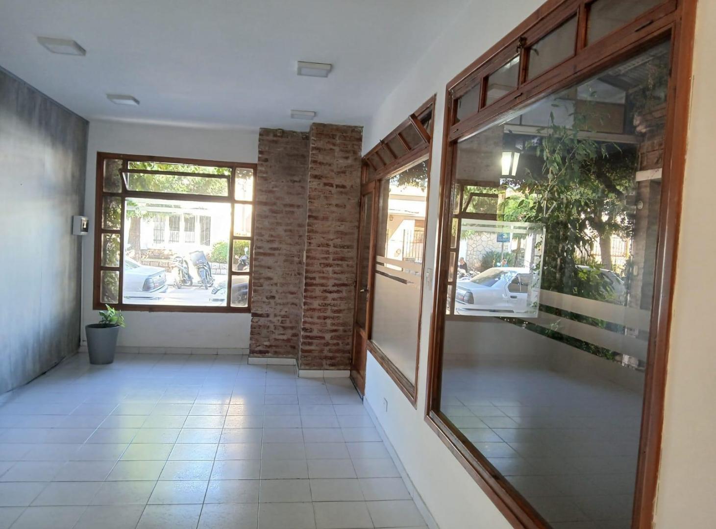 Foto de Local a 1 cuadra del centro de Alta Gracia, imagen 1