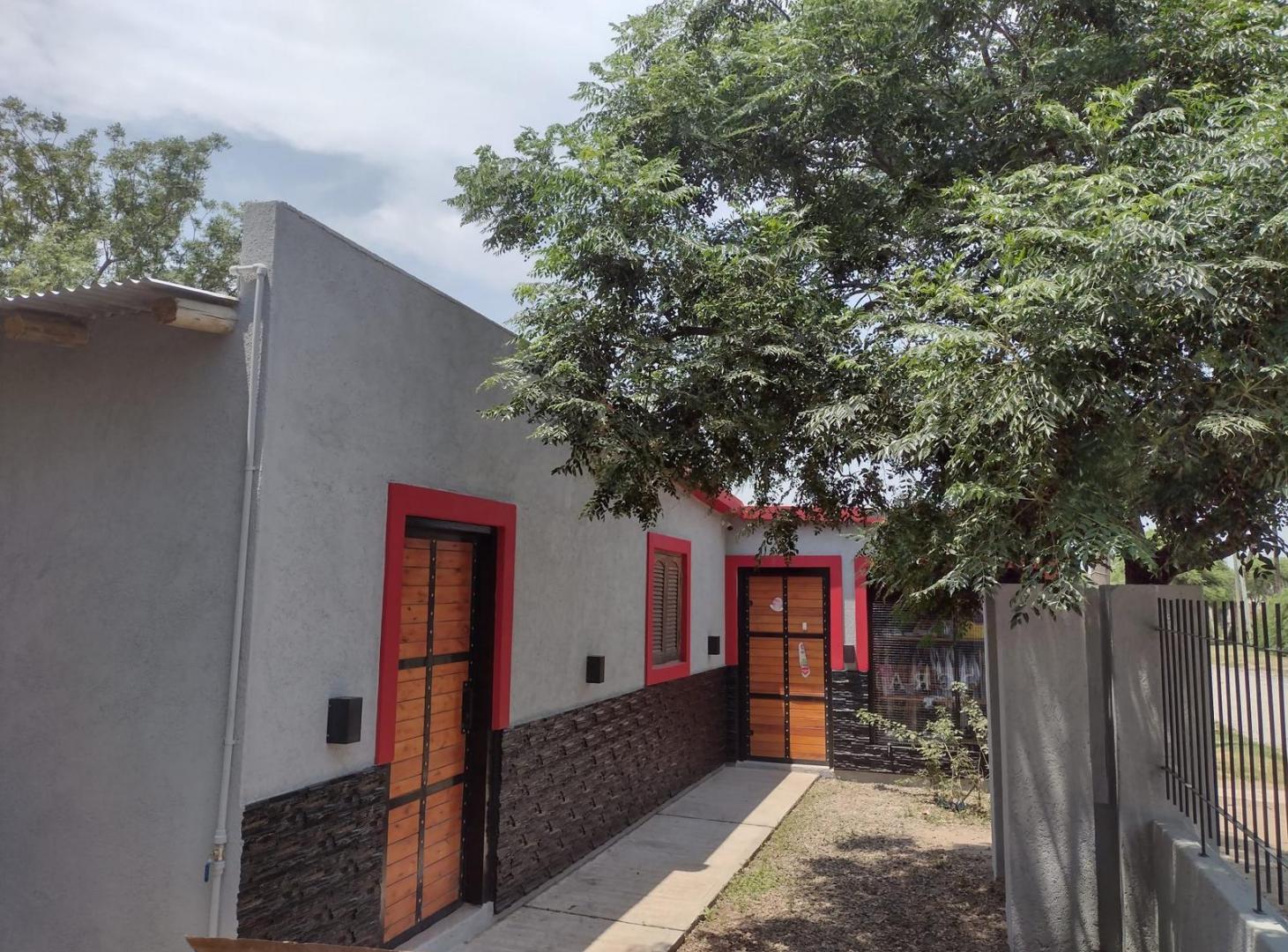 Foto de Casa con pileta + Dpto/ Local Villa del Prado, Córdoba, imagen 2