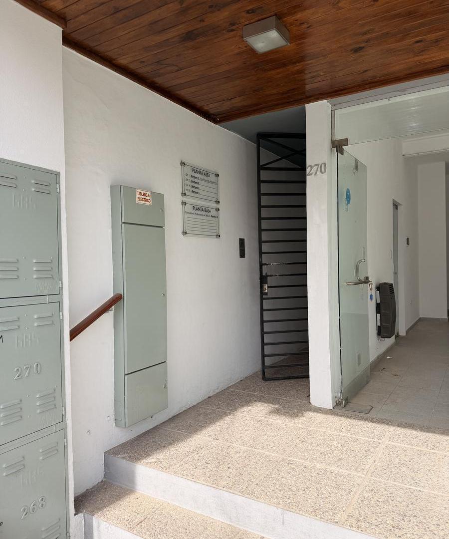 Foto de Oficinas en zona centrica para profesionales en complejo Brasil 270, imagen 3
