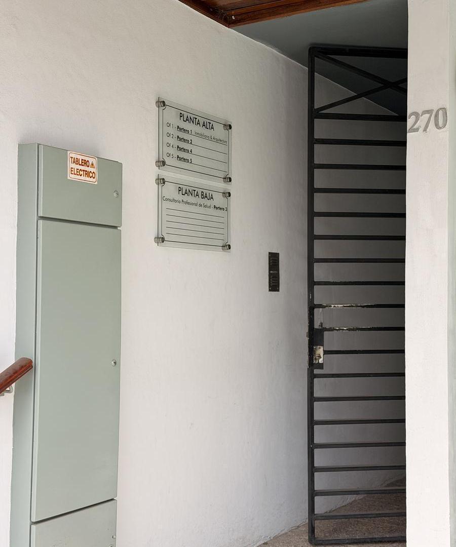Foto de Oficinas en zona centrica para profesionales en complejo Brasil 270, imagen 2