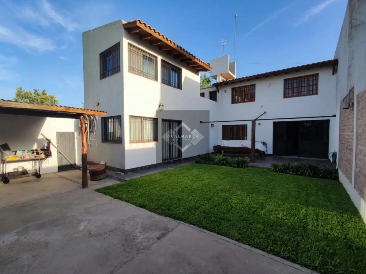 Casa ubicada en Godoy Cruz 1