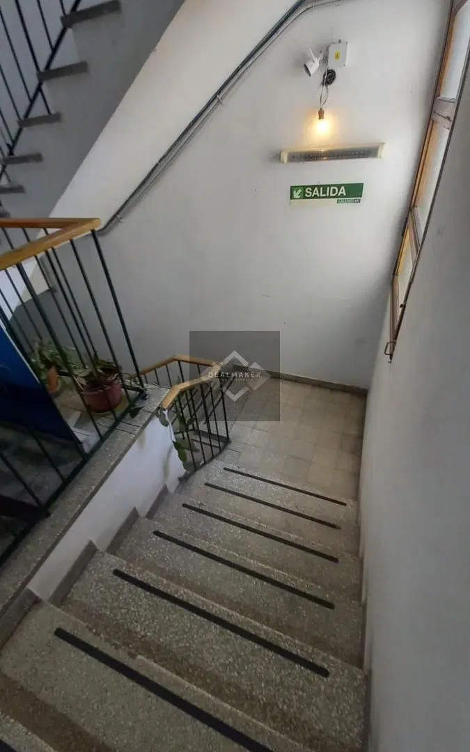 Edificio Comercial en calle Urquiza y San Martin (Alameda) 5
