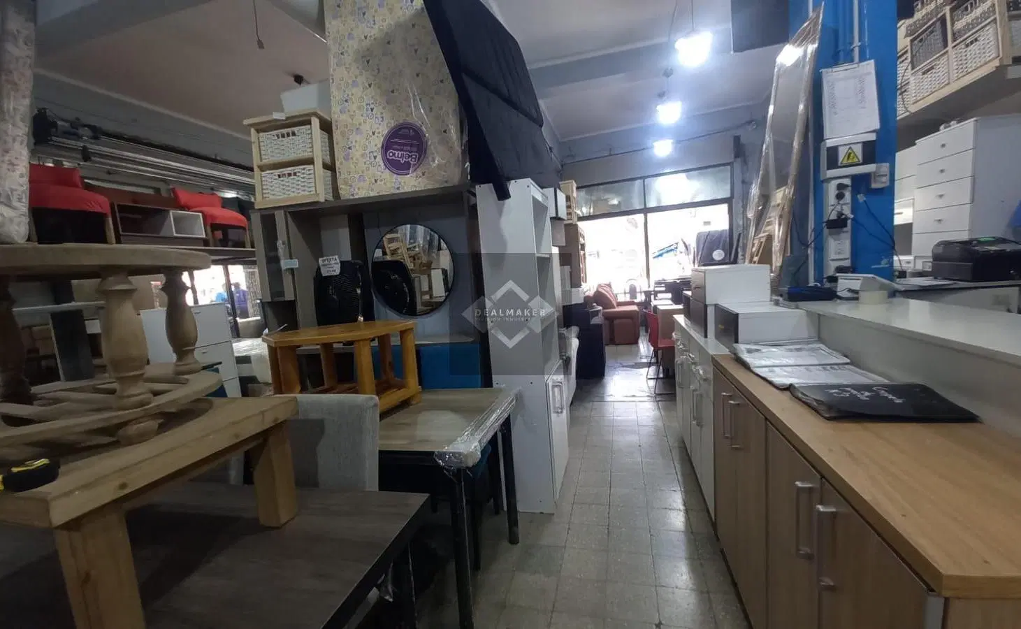 Edificio Comercial en calle Urquiza y San Martin (Alameda) 4