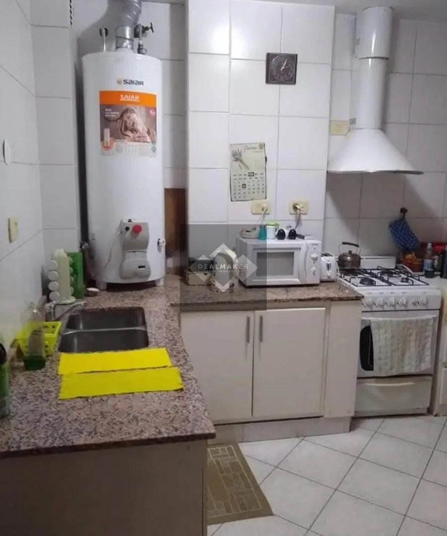 Departamento sobre calle G. Paz 5