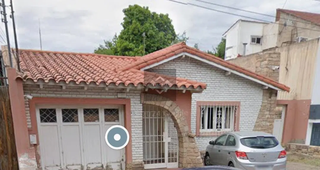 LOTE/CASA A DEMOLER BOMBAL GODOY CRUZ 5