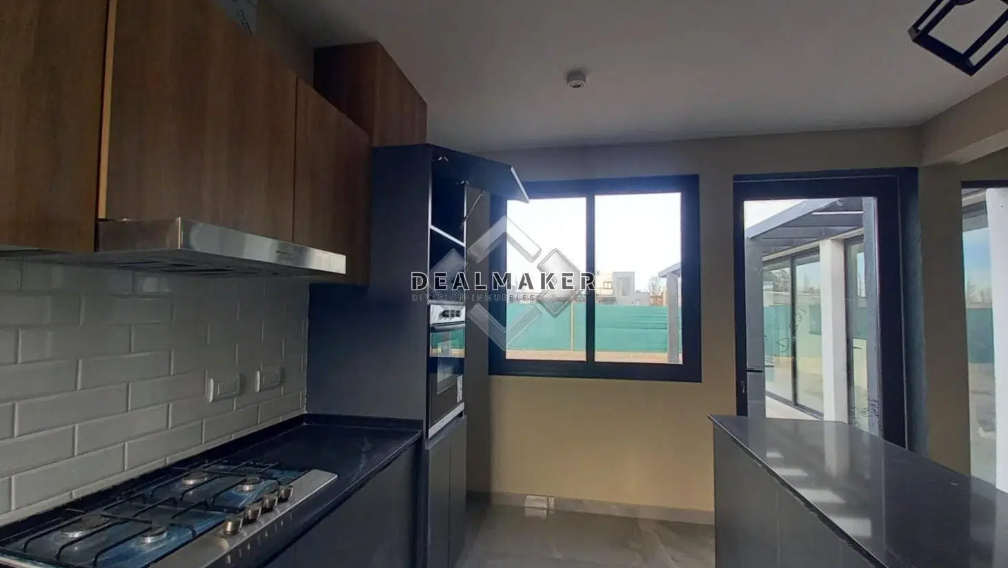 Casa a estrenar B° La Luisa 8