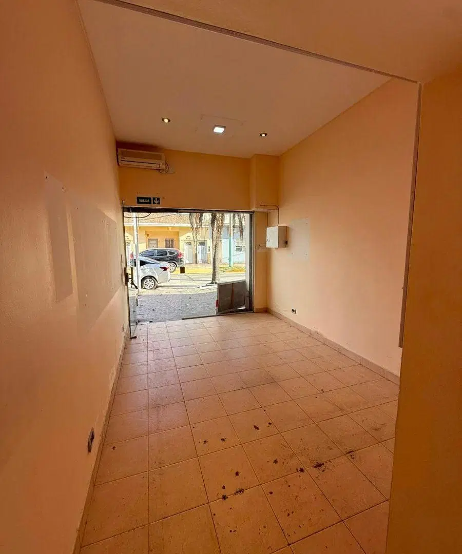 LOCAL EN ALQUILER – CENTRO DE WILDE 2