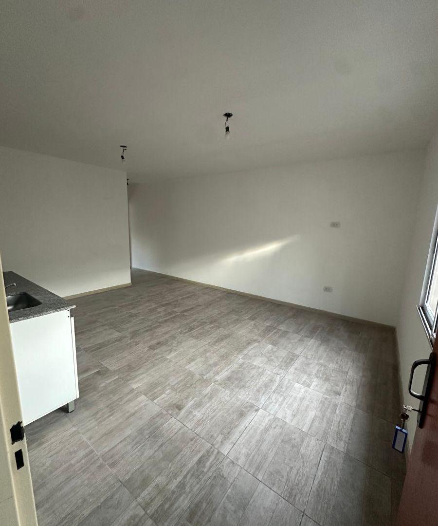 Foto de DEPARTAMENTO DOS AMBIENTES EN SARANDI APTO CREDITO, imagen 1