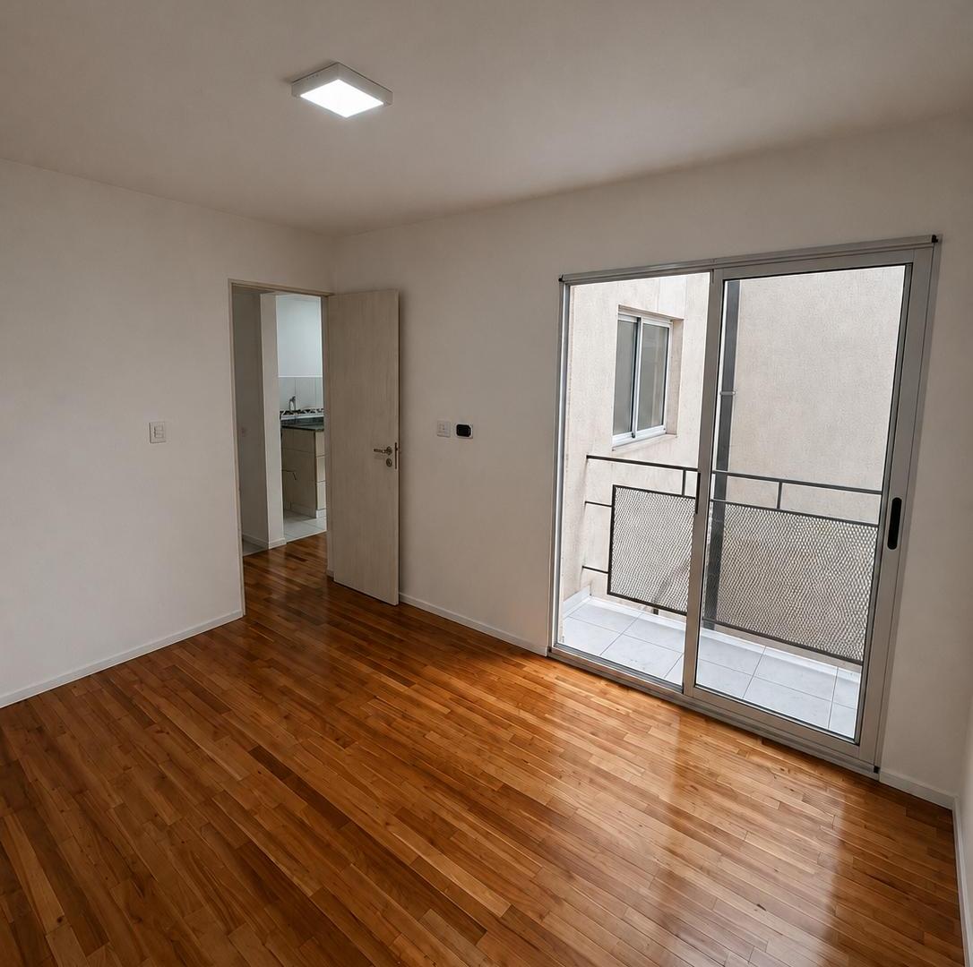 Foto de DEPARTAMANTO DE DOS AMBIENTES EN ALQUILER WILDE, imagen 3