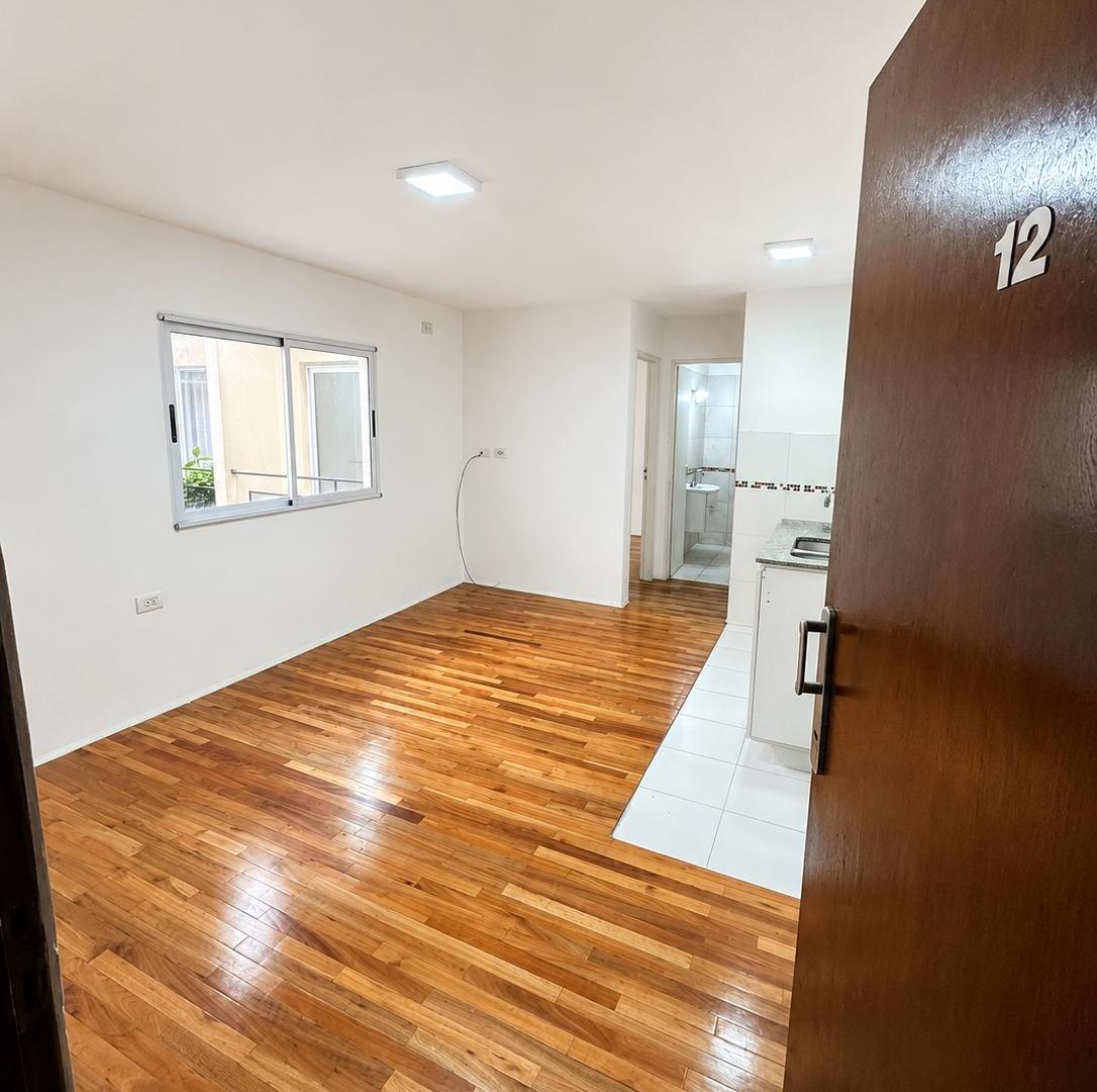 Foto de DEPARTAMANTO DE DOS AMBIENTES EN ALQUILER WILDE, imagen 4