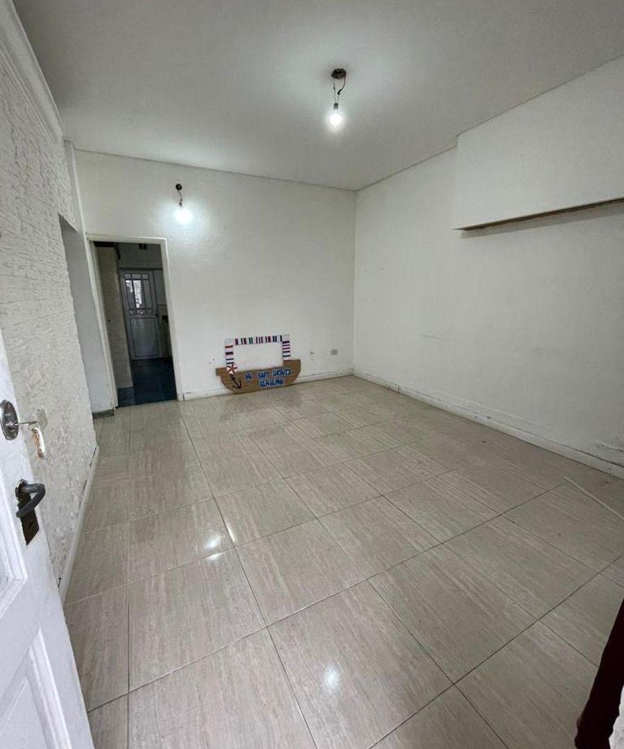 Foto de CASA 3 AMBIENTES BUENA UBICACIÓN, imagen 2