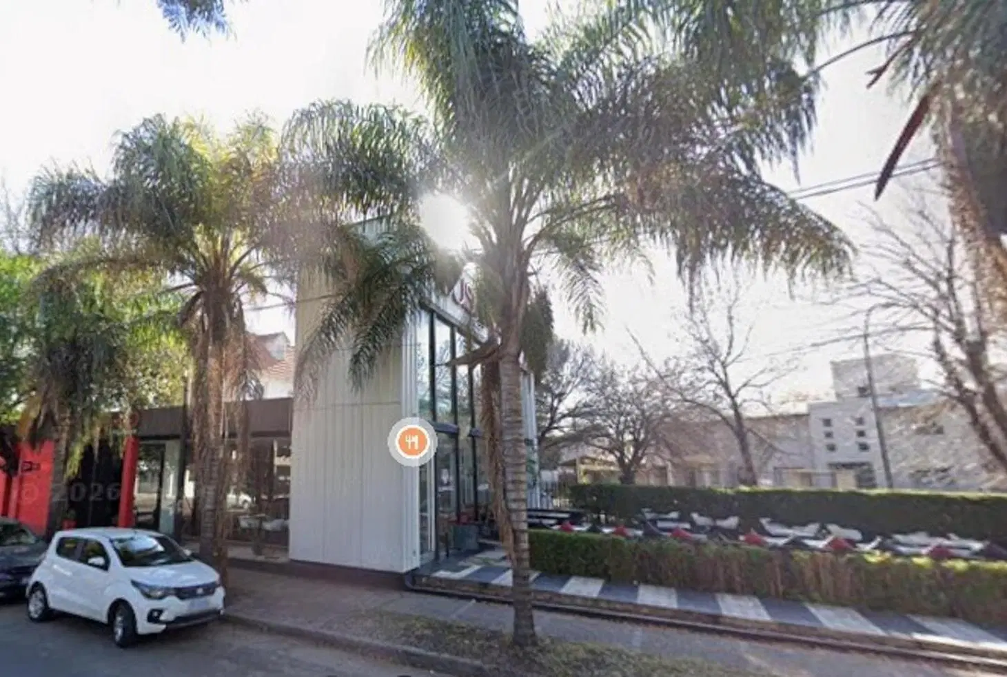 Excelente RENTA! - INVERSORES! LOCAL frente al Jockey Club 4