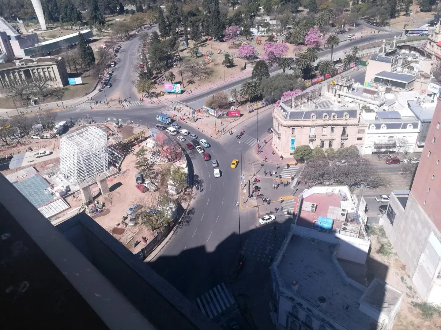 Vista al Parque Sarmiento y Plaza España. 4 dorm. en SUITE 4