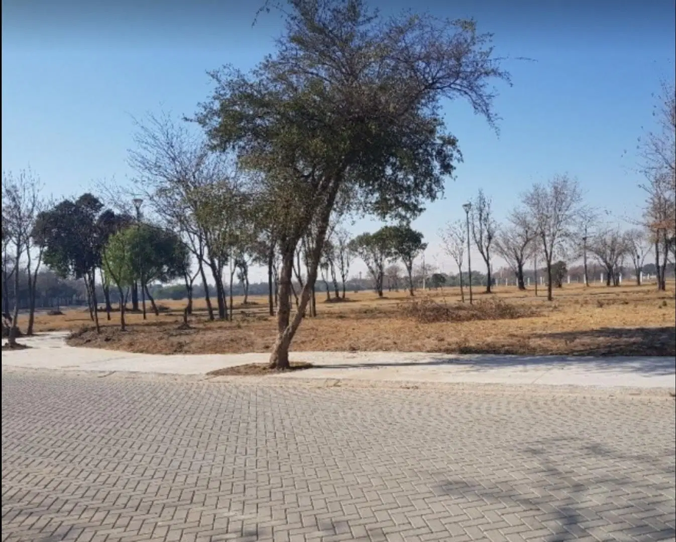 LA LUISITA! Terreno CENTRAL Apto Dúplex 360 Mts² - Seg 24 hs 3