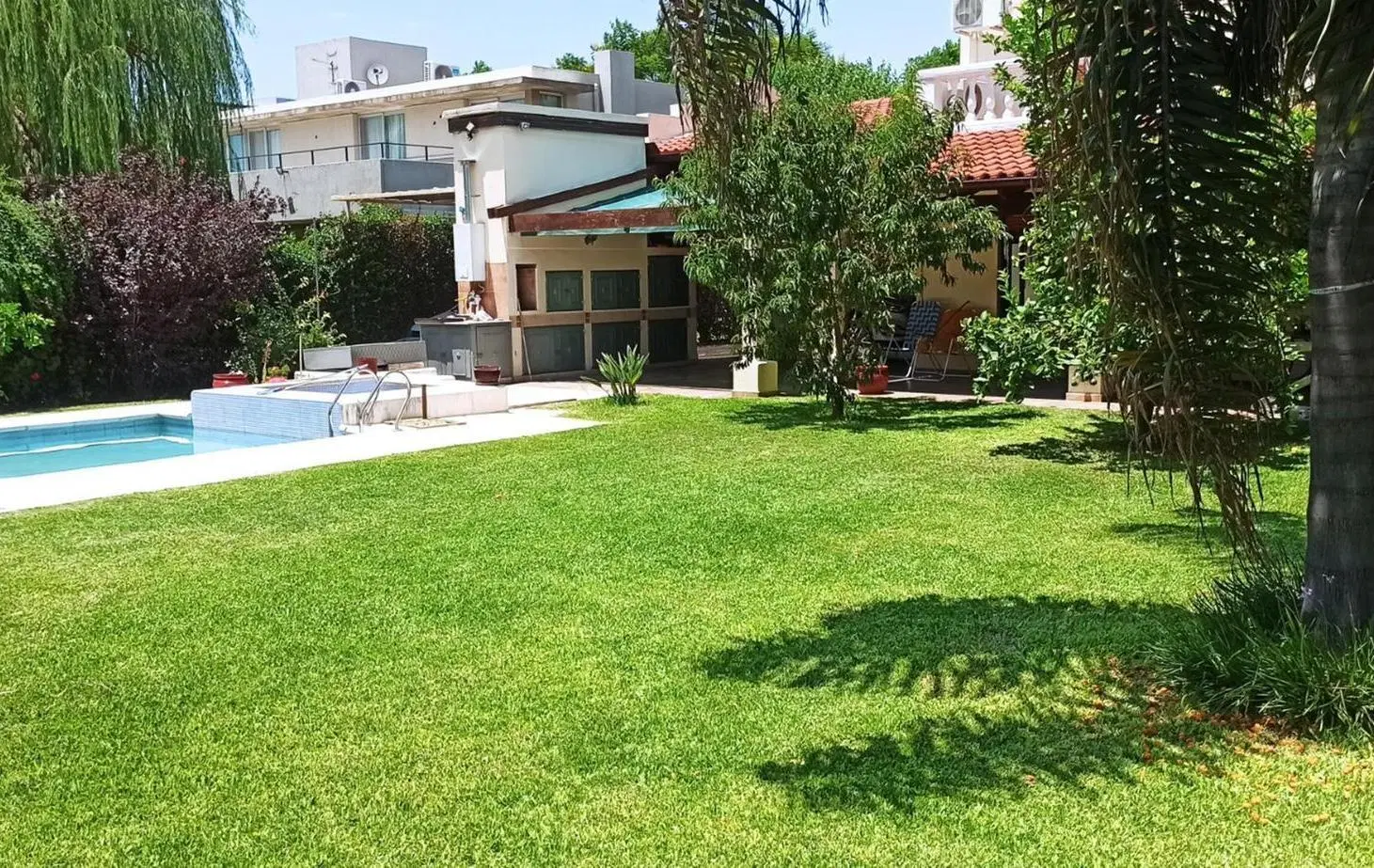 COUNTRY AYRES DEL SUR - 4 DORM. (2 en PB). Piscina c/ Hidro 3