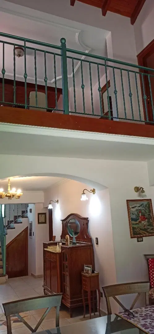 COUNTRY AYRES DEL SUR - 4 DORM. (2 en PB). Piscina c/ Hidro 5