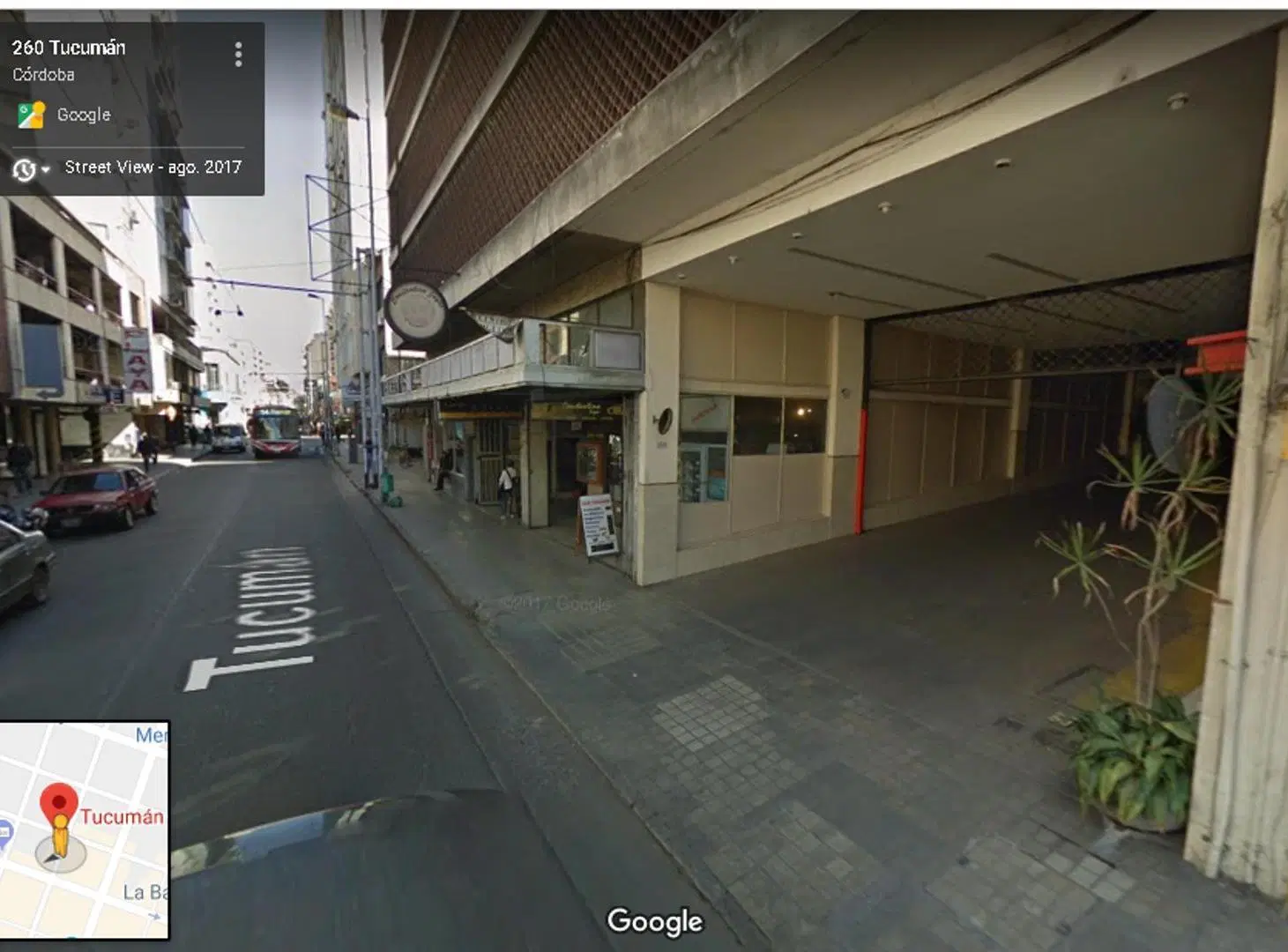 COCHERA EN VENTA  -  PLENO CENTRO - EN PLANTA BAJA 4