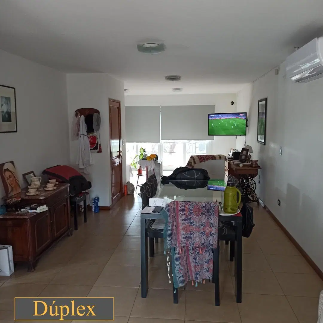 RETASADO !!! 2 Dúplex + Oficina 90 mts. C/ Cocheras 4