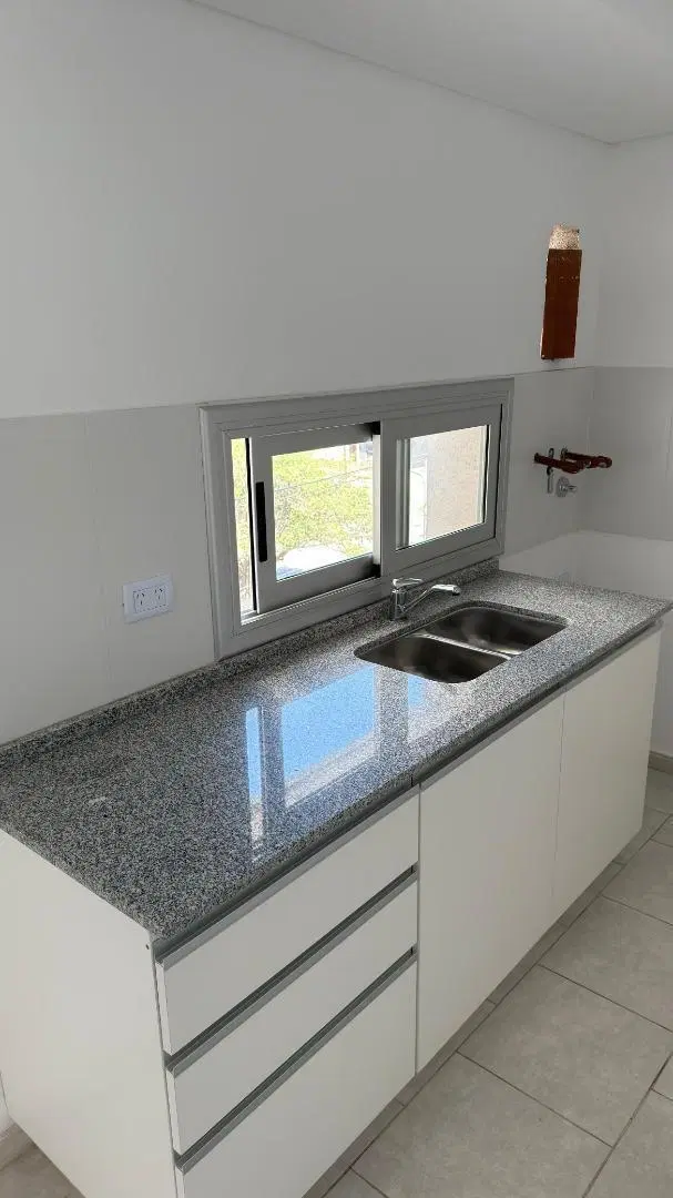 Bº ALBERDI. Dto 1 dorm a ESTRENAR. A mts de Maestro Vidal 3