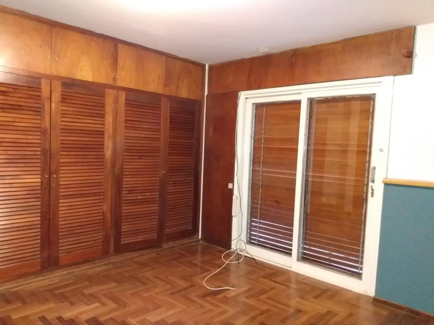 A pasos del Jockey Club - Terreno: 516m² Sup Cub: 270m² 5