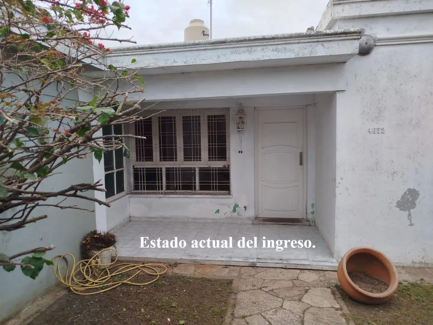 Casa a restaurar en terreno de 600mts². Con pileta y quincho 5