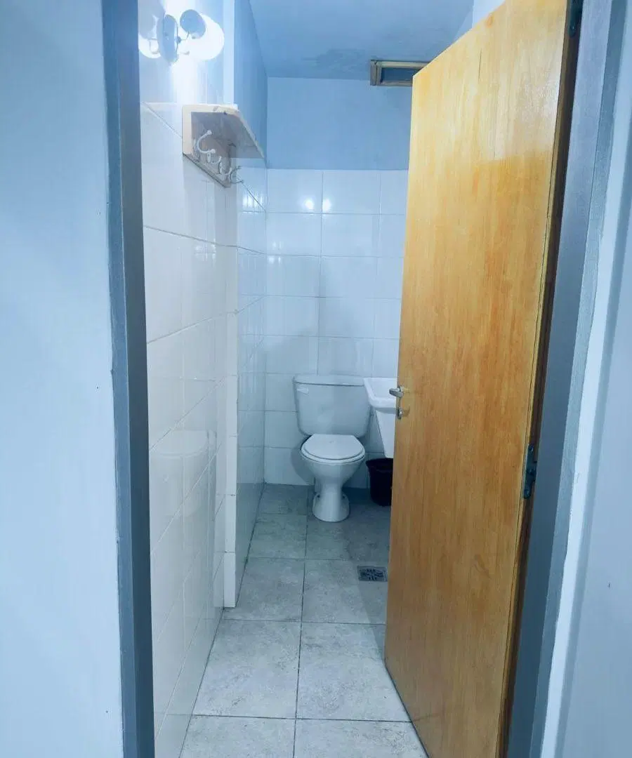 Alquiler local comercial en Quilmes, H. Yrigoyen, excelente ubicación en Avenida principal 4