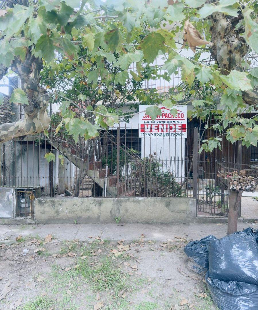 Foto de Venta casa con galpón Allison Bell entre Echeverria y Marmol, imagen 3