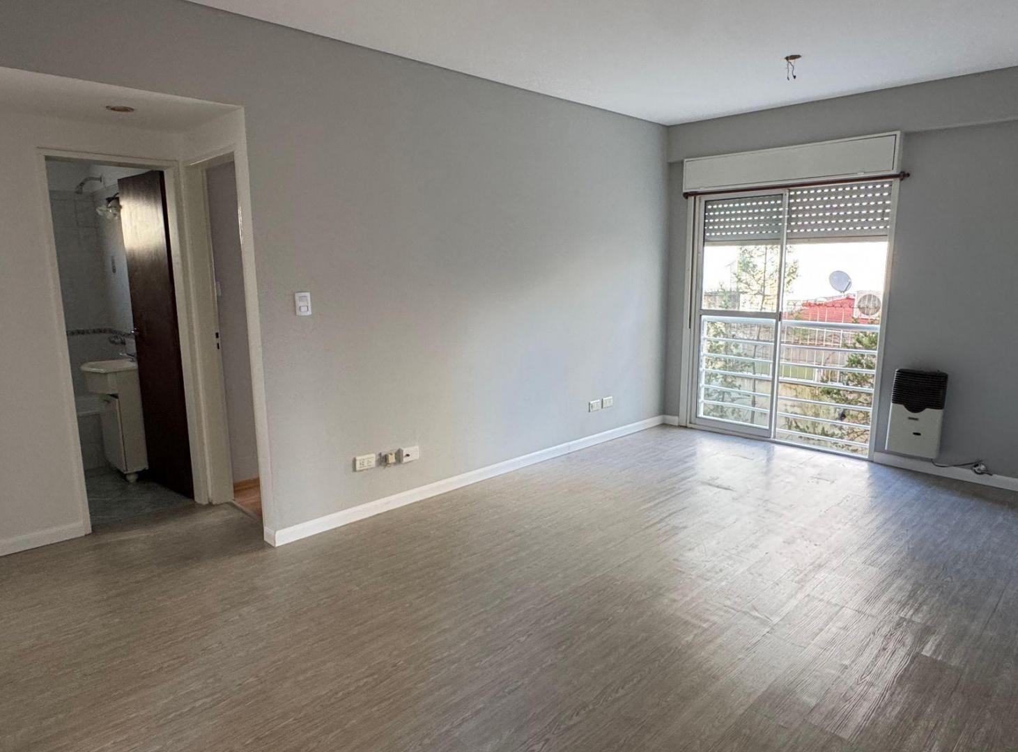 Foto de Semipiso 2 ambientes impecable Apto Credito, imagen 1