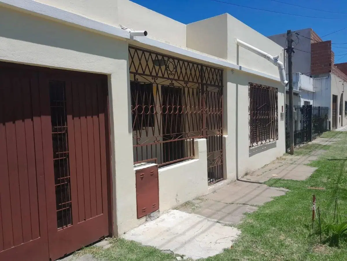 Venta casa 3 ambientes Villa Tesei Hurlingham 2
