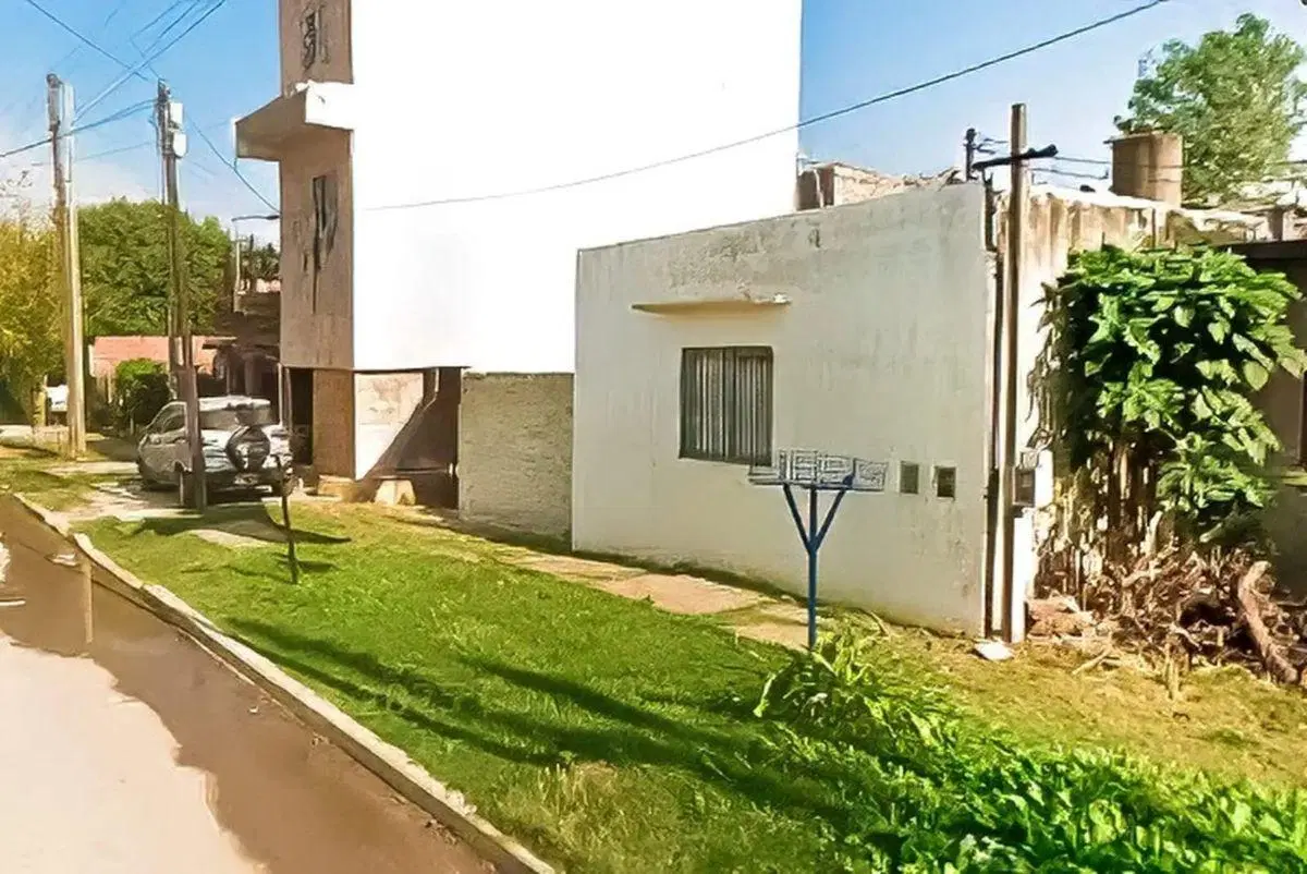VENTA CASA 3 AMBIENTES TRUJUI MORENO AMPLIO TERRENO 1