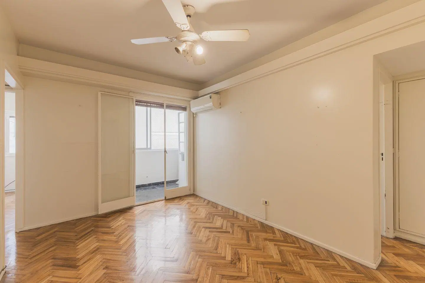 Venta Departamento 3 Ambientes almagro con Cocina y Lavadero Independientes reciclado 5