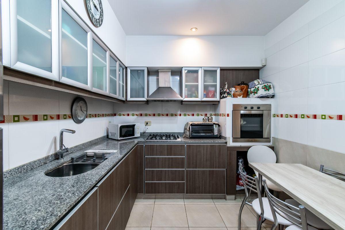 Foto de VENTA - PH Tríplex de 5 Ambientes con Quincho, Parrilla, Dependencia Garage para 2 Autos - Saavedra, imagen 5