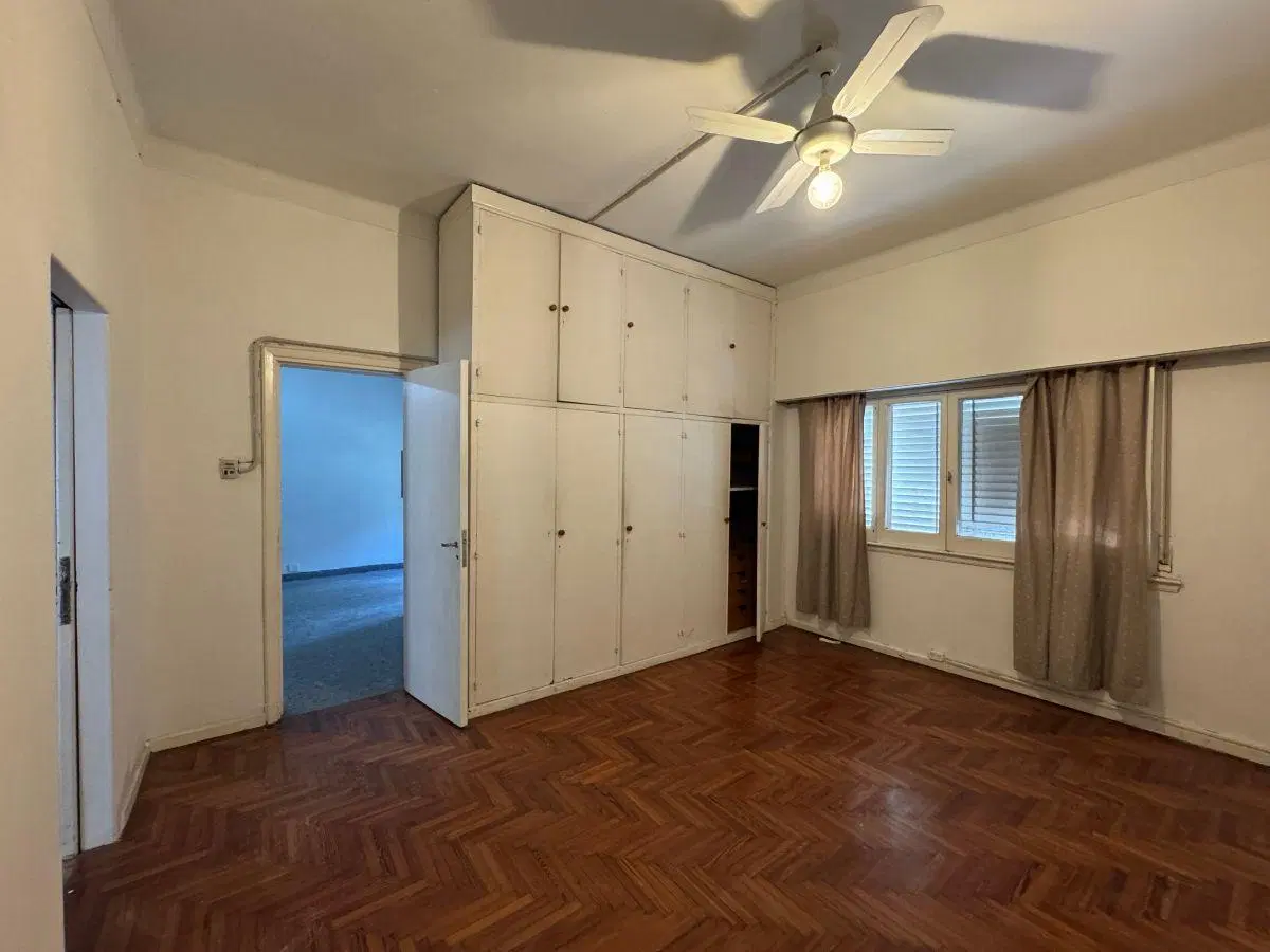 CASA DE 3 AMB EN WILDE CENTRO 2