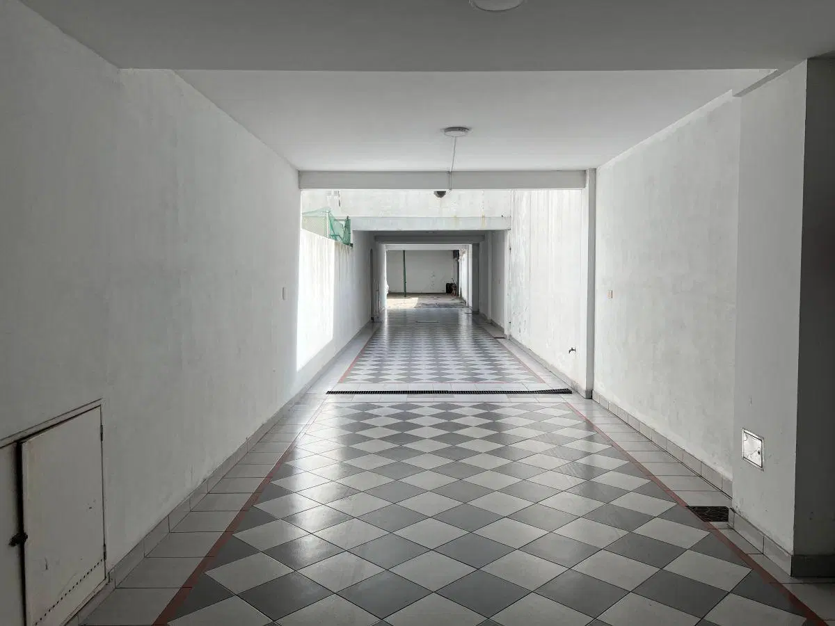 Departamento de 60 m2 con 2 dormitorios en venta en Wilde con cochera 1