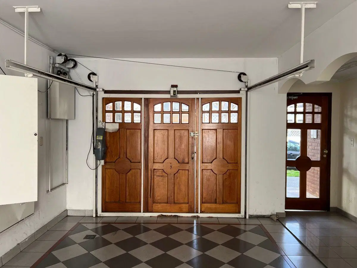 Departamento de 60 m2 con 2 dormitorios en venta en Wilde con cochera 2
