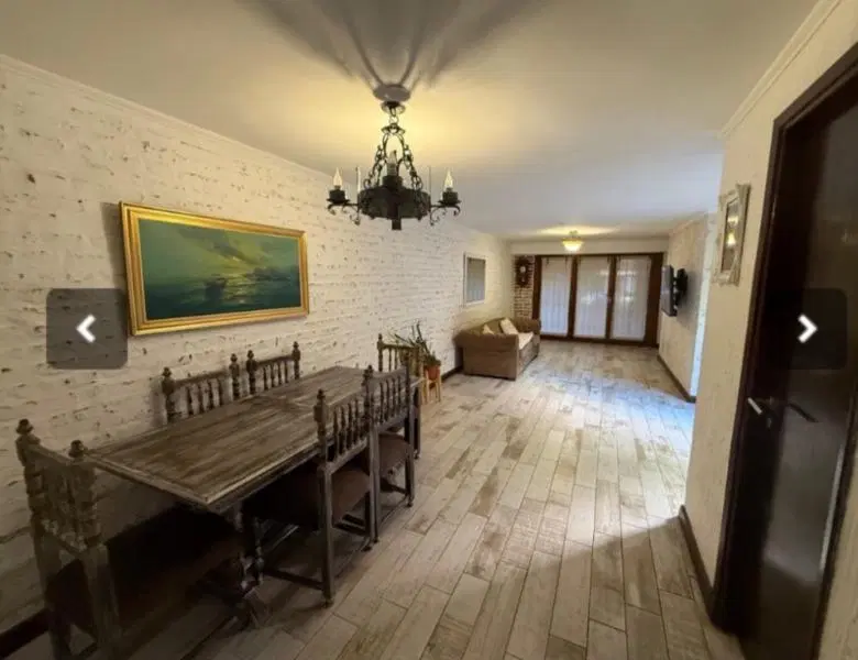 Casa en Venta en Parque Luro 5
