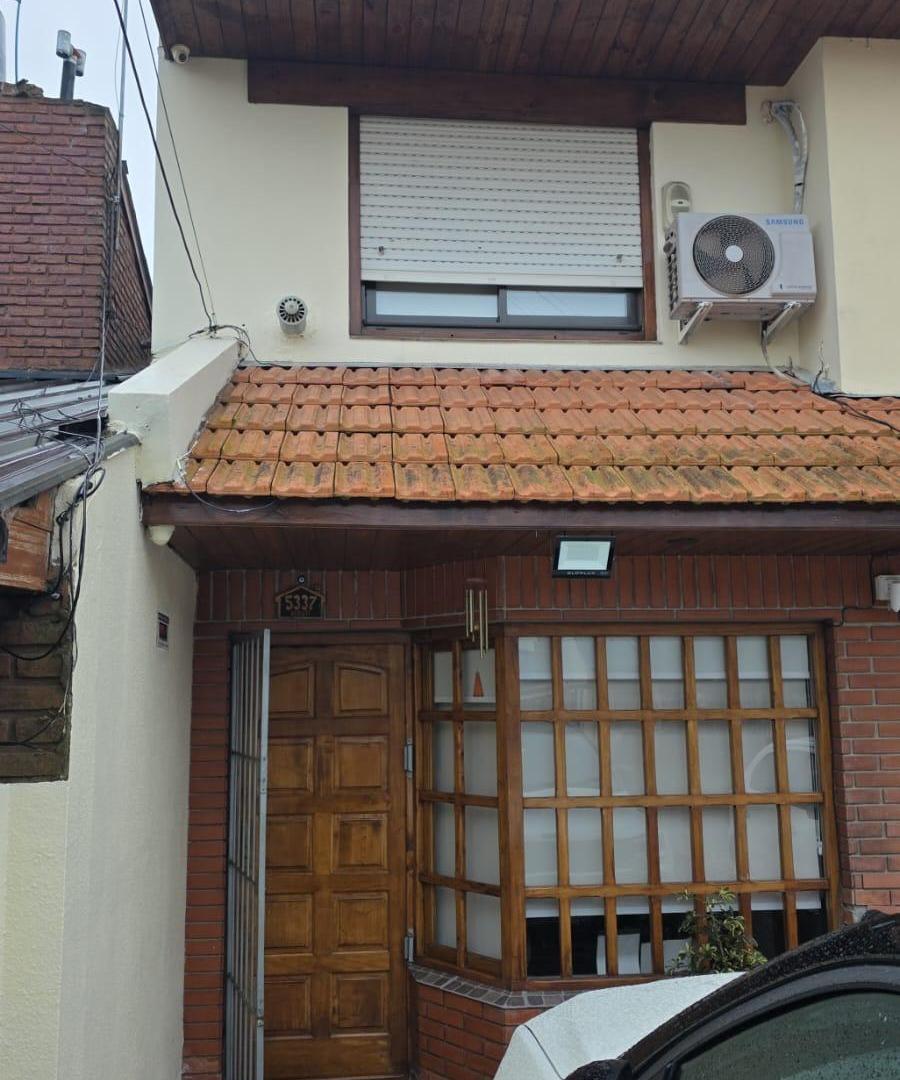 Duplex en venta - Villa Primera