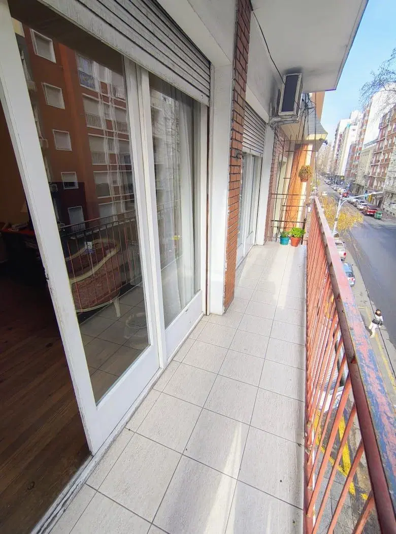 Departamento en Venta 2 Ambientes c/dep.servicio a la calle 2