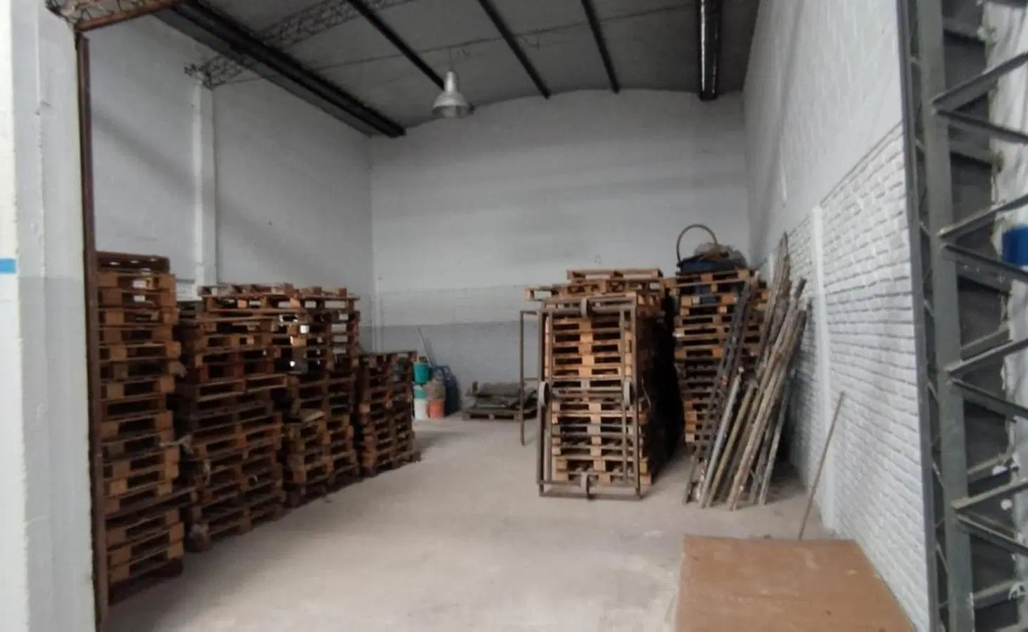 GALPÓN EN ALQUILER | ENTRADA DE CAMIÓN | CASEROS 4