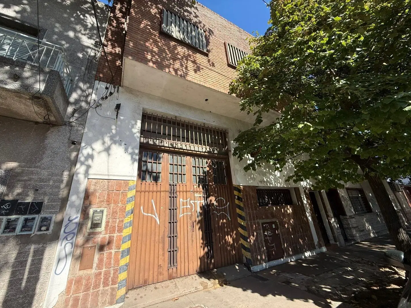 GALPÓN INDUSTRIAL 400 m² | T3 + GAS + AIRE COMP | CASEROS 1
